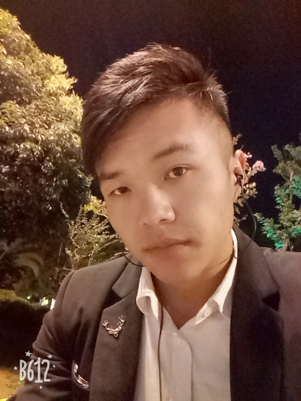 只求一陪伴的第一张照片--合肥相亲服务中心