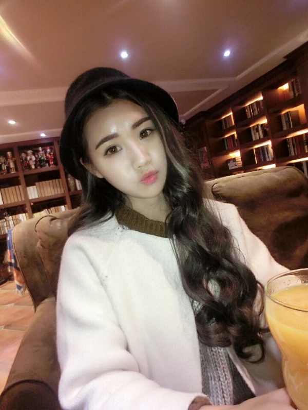 气质小妹的第三张照片--合肥相亲服务中心