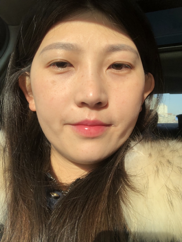 轻闭双眼的第一张照片--合肥相亲服务中心