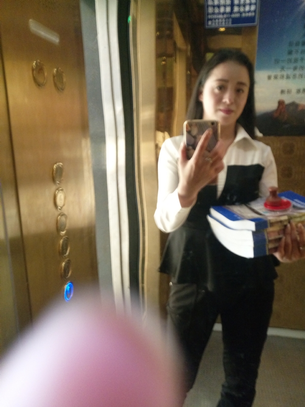 铿锵玫瑰的第一张照片--合肥相亲服务中心