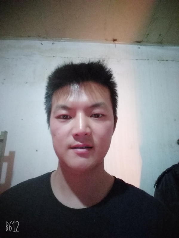 风轻云淡的第一张照片--合肥相亲服务中心