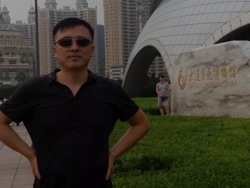 豁达的第一张照片--合肥相亲服务中心