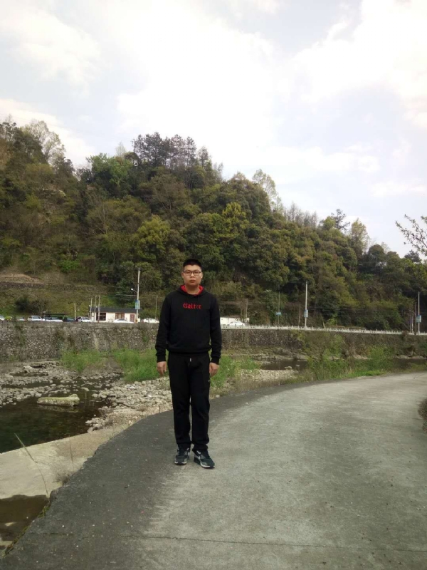 等着上钩的鱼的第二张照片--合肥相亲服务中心