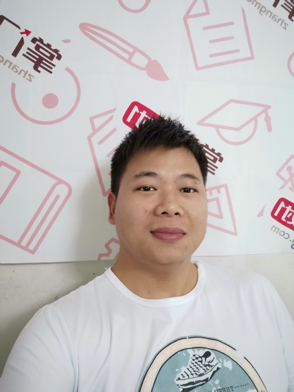 轻静地行走着的第一张照片--合肥相亲服务中心