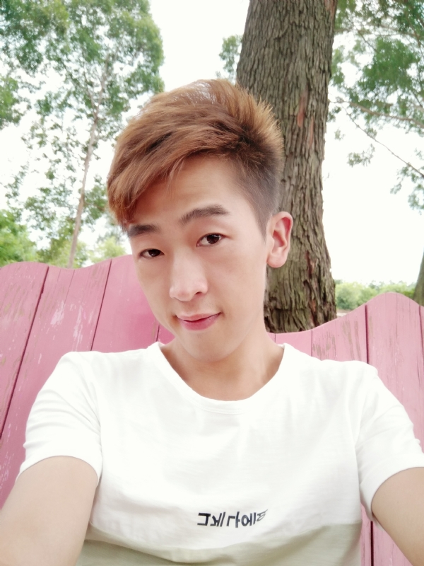 一觉睡到小时候的第一张照片--合肥相亲服务中心