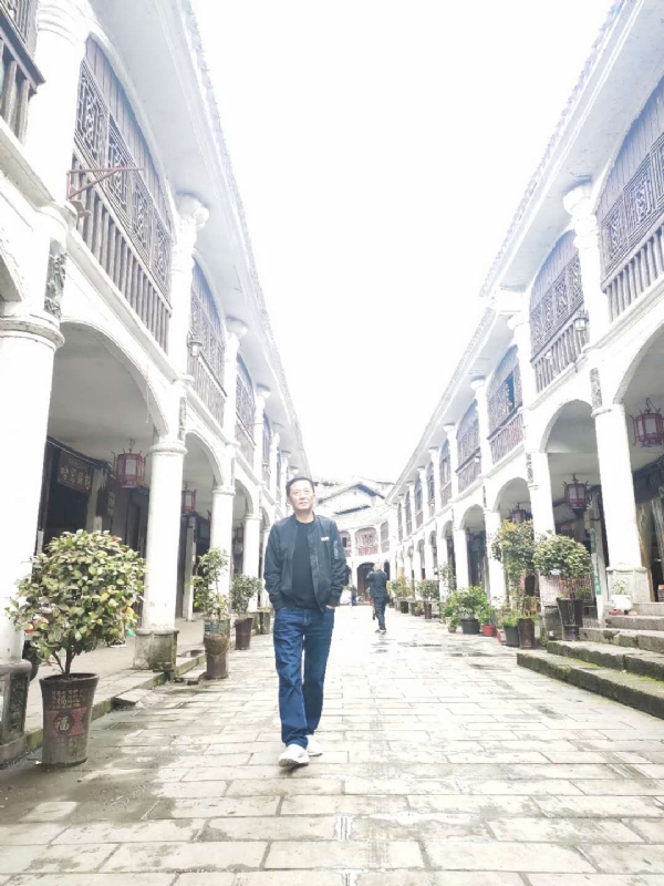 斌哥哥的第一张照片--合肥相亲服务中心