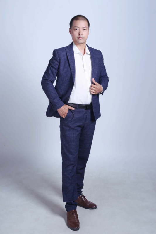 努力的青年的第一张照片--合肥相亲服务中心