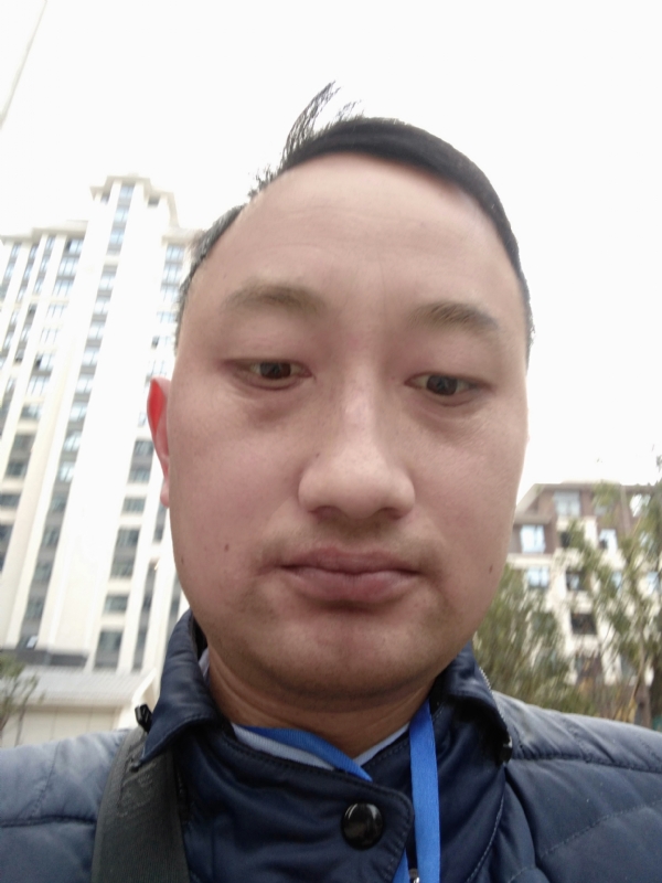 老男人的第一张照片--合肥相亲服务中心