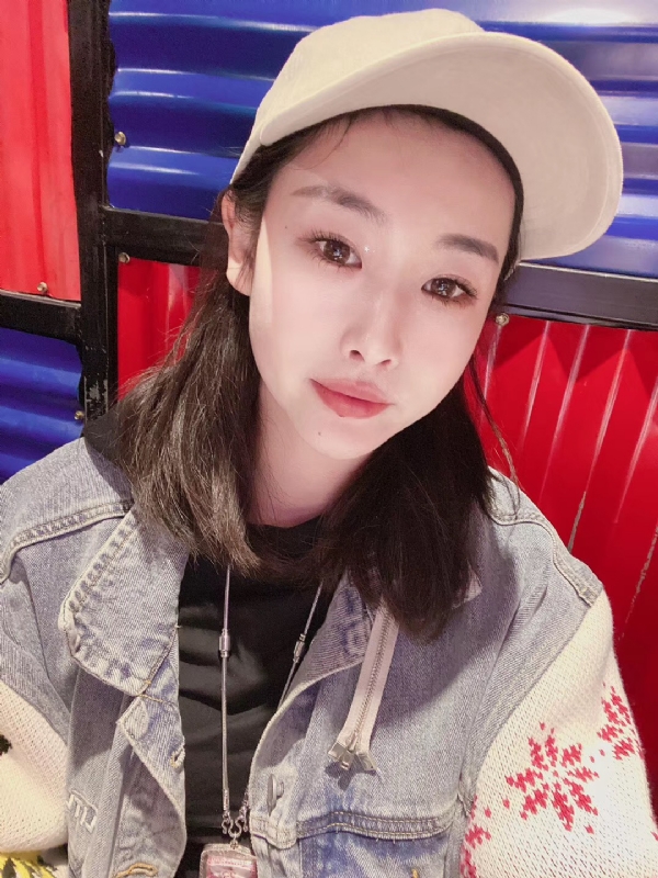 玲珑的第一张照片--合肥相亲服务中心