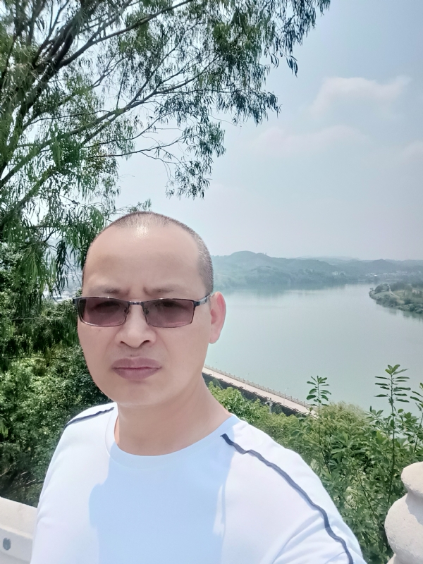 随缘随性的第一张照片--合肥相亲服务中心