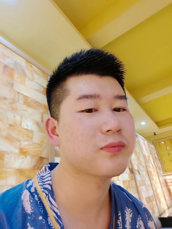 六月与阿十二的第一张照片--合肥相亲服务中心