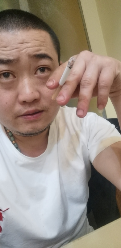 孤独的螃蟹的第一张照片--合肥相亲服务中心