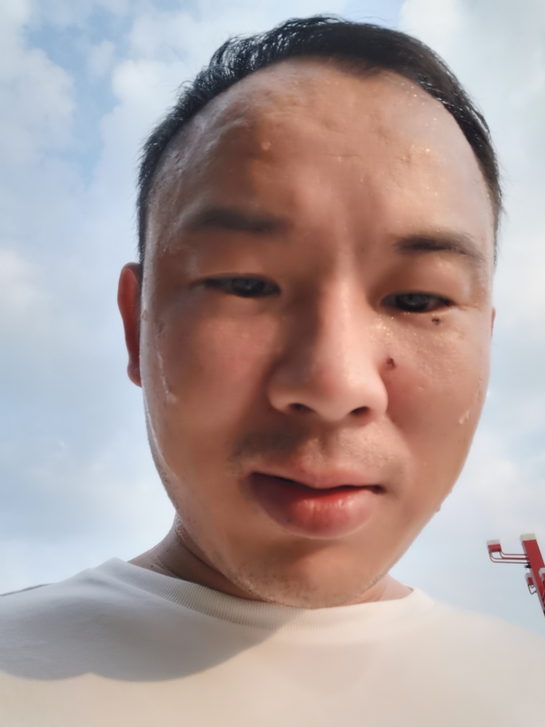 唐老鸭的第一张照片--合肥相亲服务中心