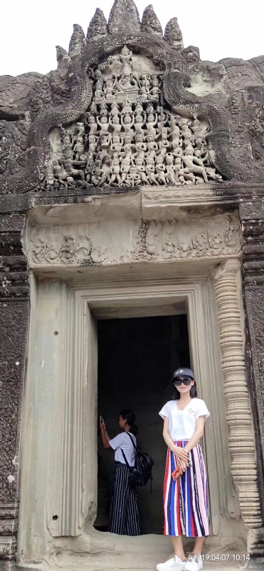 桃花与酒的第三张照片--合肥相亲服务中心