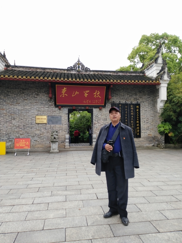 孤独的老帅的第二张照片--合肥相亲服务中心