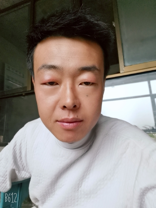 缺爱80后的第一张照片--合肥相亲服务中心