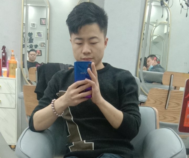 无法自拔的第一张照片--合肥相亲服务中心