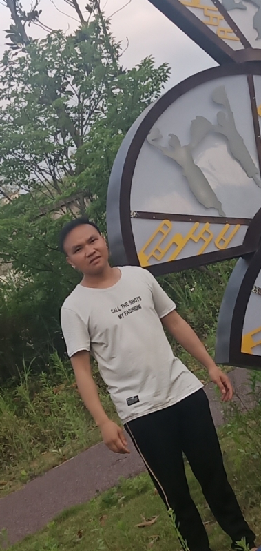 愉快的阳光的第一张照片--合肥相亲服务中心