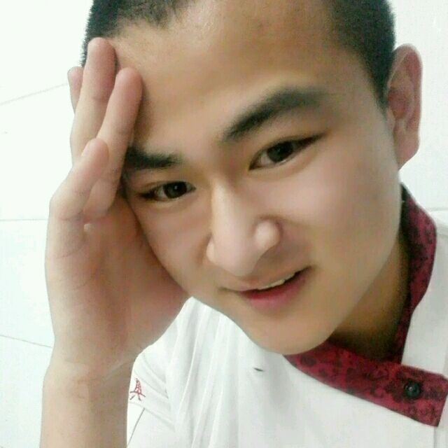 人潮拥挤的第一张照片--合肥相亲服务中心