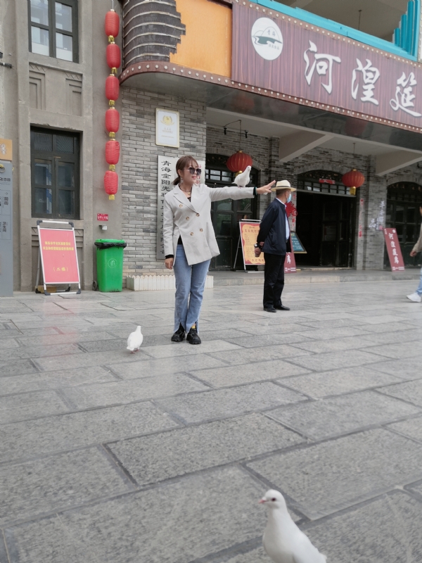 艳艳的第一张照片--合肥相亲服务中心