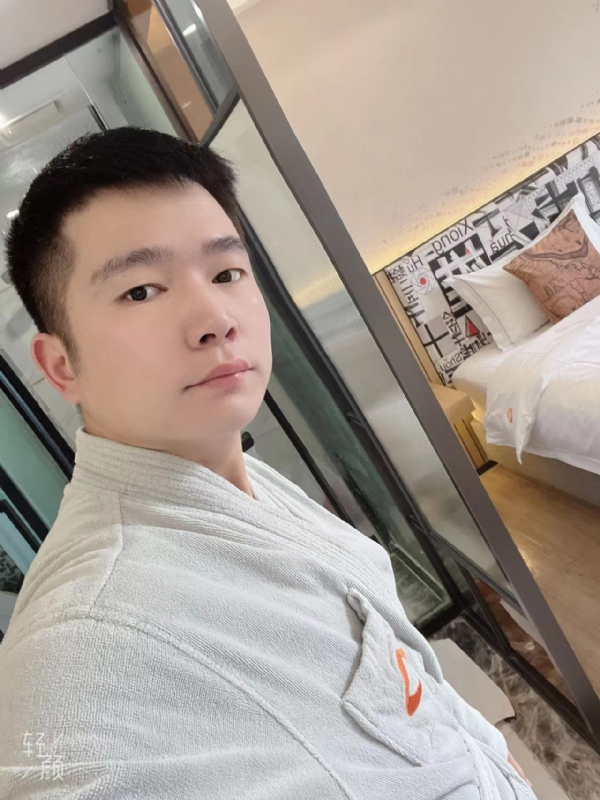 绿帽的第一张照片--合肥相亲服务中心