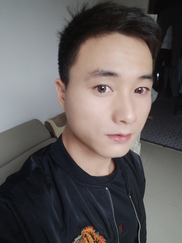 何凡的第三张照片--合肥相亲服务中心