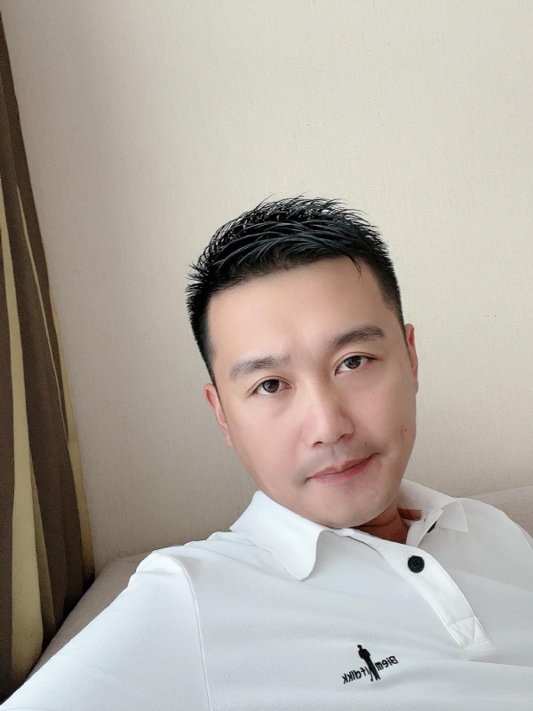 笑望人非的第一张照片--合肥相亲服务中心