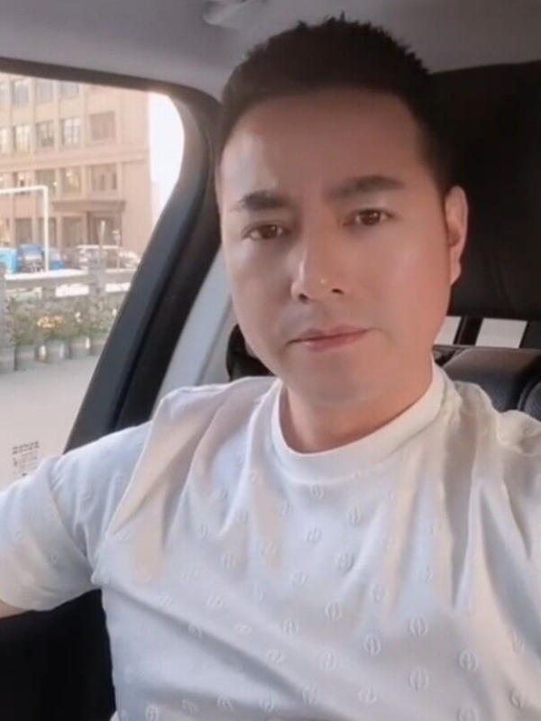 勿忘初心的第一张照片--合肥相亲服务中心