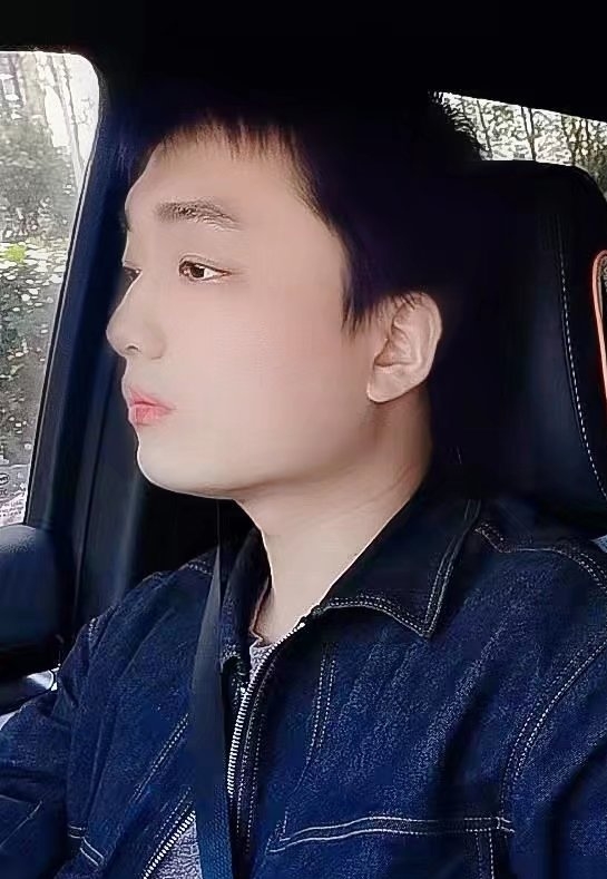 凉锦年的第一张照片--合肥相亲服务中心