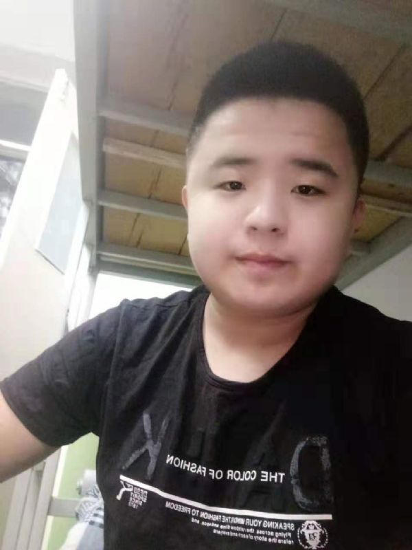 打小就爱淘气的第一张照片--合肥相亲服务中心