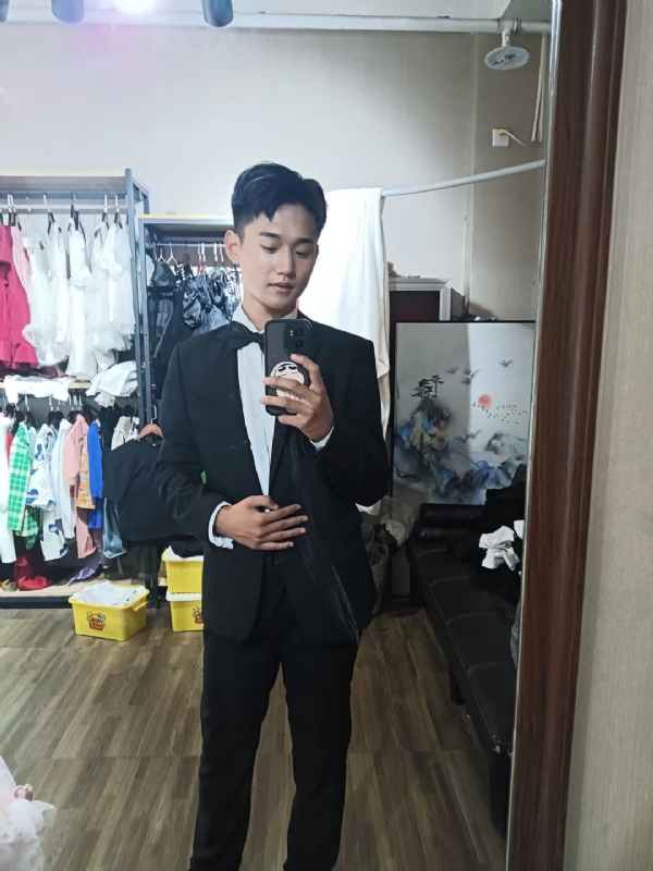 李梓宇的第一张照片--合肥相亲服务中心