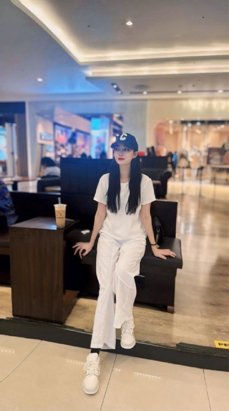 卖火柴的小女孩的第一张照片--合肥相亲服务中心