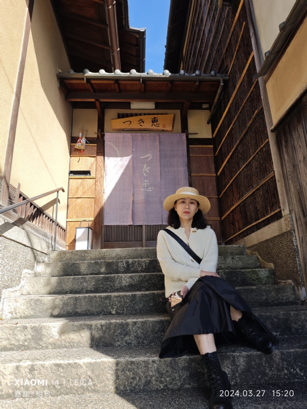 踱着方步的猫小姐的第一张照片--合肥相亲服务中心