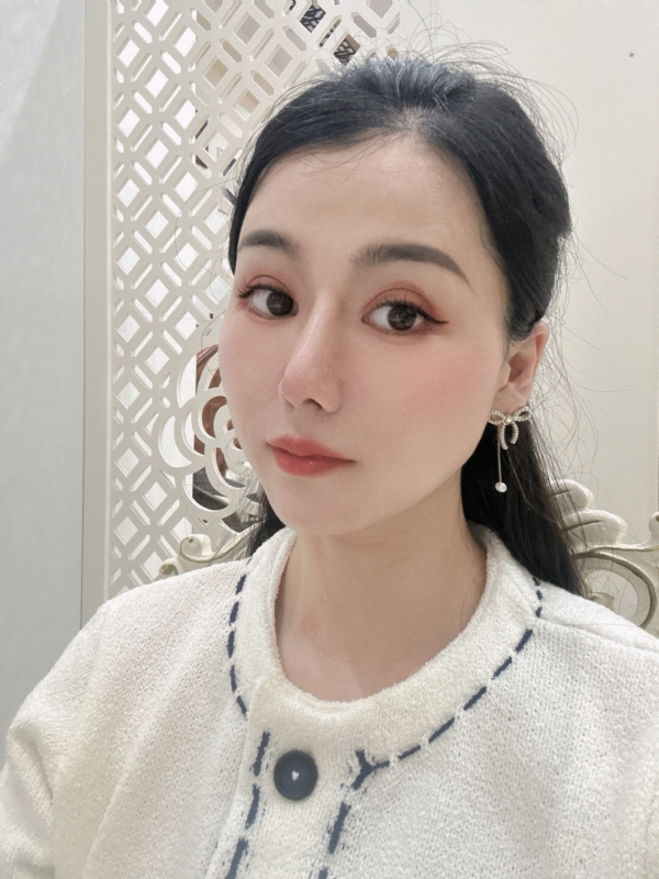 金莉的第一张照片--合肥相亲服务中心