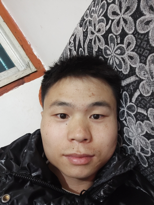 麒麟区幼儿园扛把子的第三张照片--合肥相亲服务中心