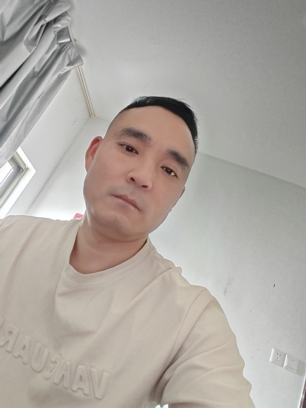 小锋的第一张照片--合肥相亲服务中心