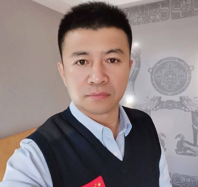 生在红旗下的第二张照片--合肥相亲服务中心