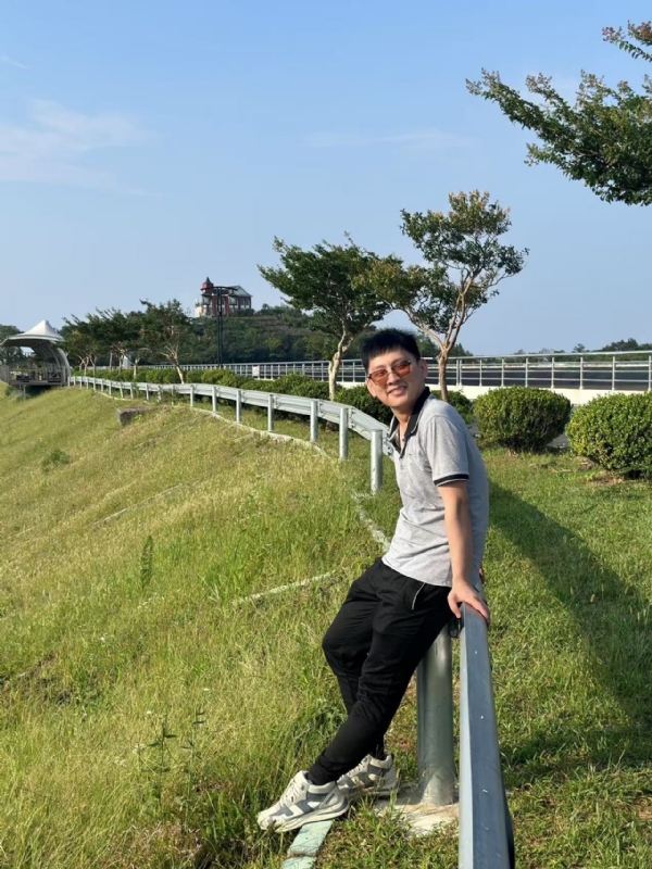 悠人的第一张照片--合肥相亲服务中心