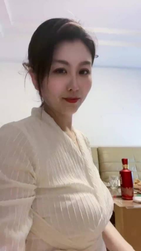 钕钕的第一张照片--合肥相亲服务中心