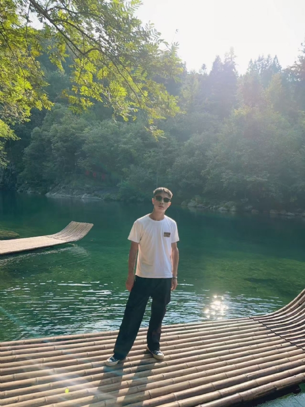 林言的第三张照片--合肥相亲服务中心