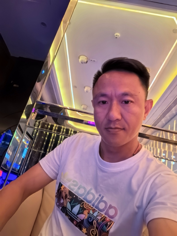 辞岸的第二张照片--合肥相亲服务中心