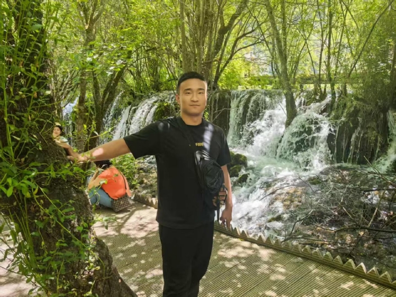 不管多累的第一张照片--合肥相亲服务中心