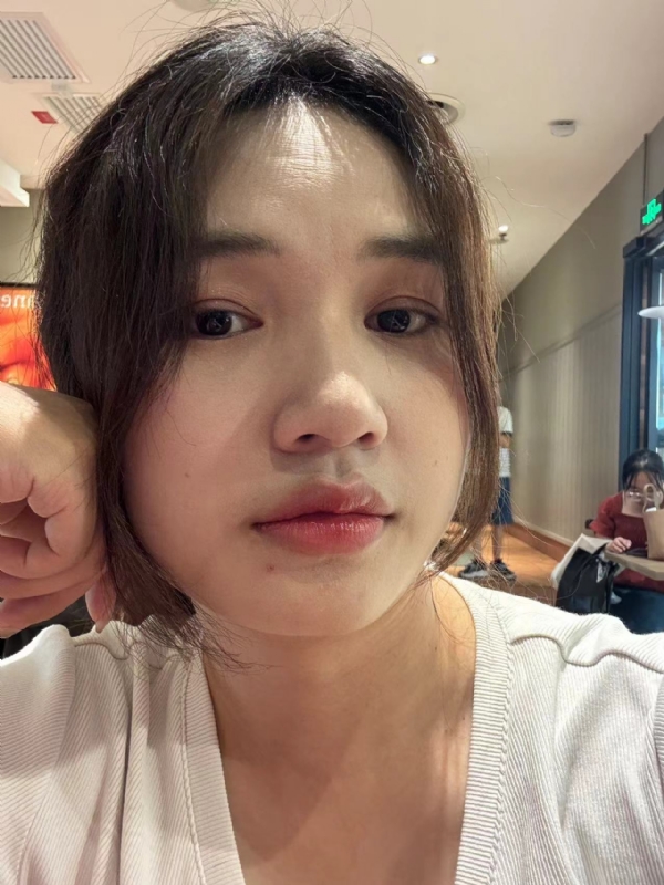 粉墨的第一张照片--合肥相亲服务中心