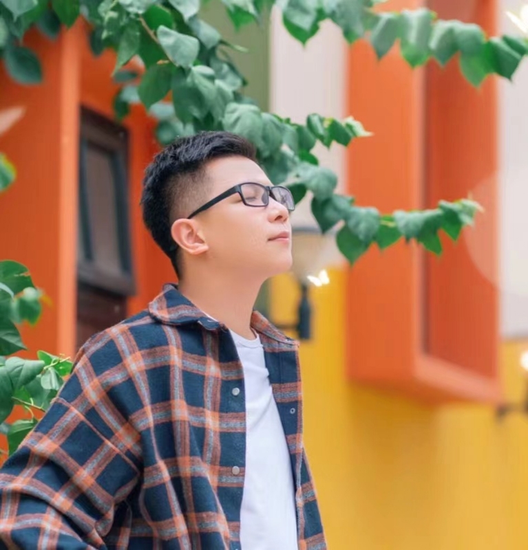 版本之子的第一张照片--合肥相亲服务中心